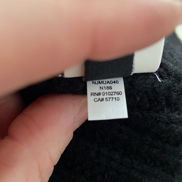 Kate spade ♠️ black turtleneck pom poncho - Picture 8 of 11